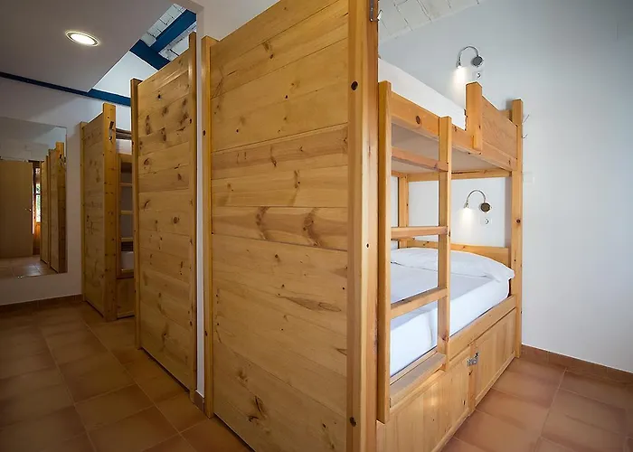 旅馆 库鲁科斯旅舍 *